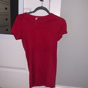 red lululemon swiftly tech short sleeve top